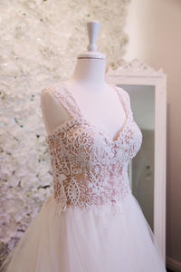 Bride & Grooms Mannequin Hire - Crystal Doll Bridal