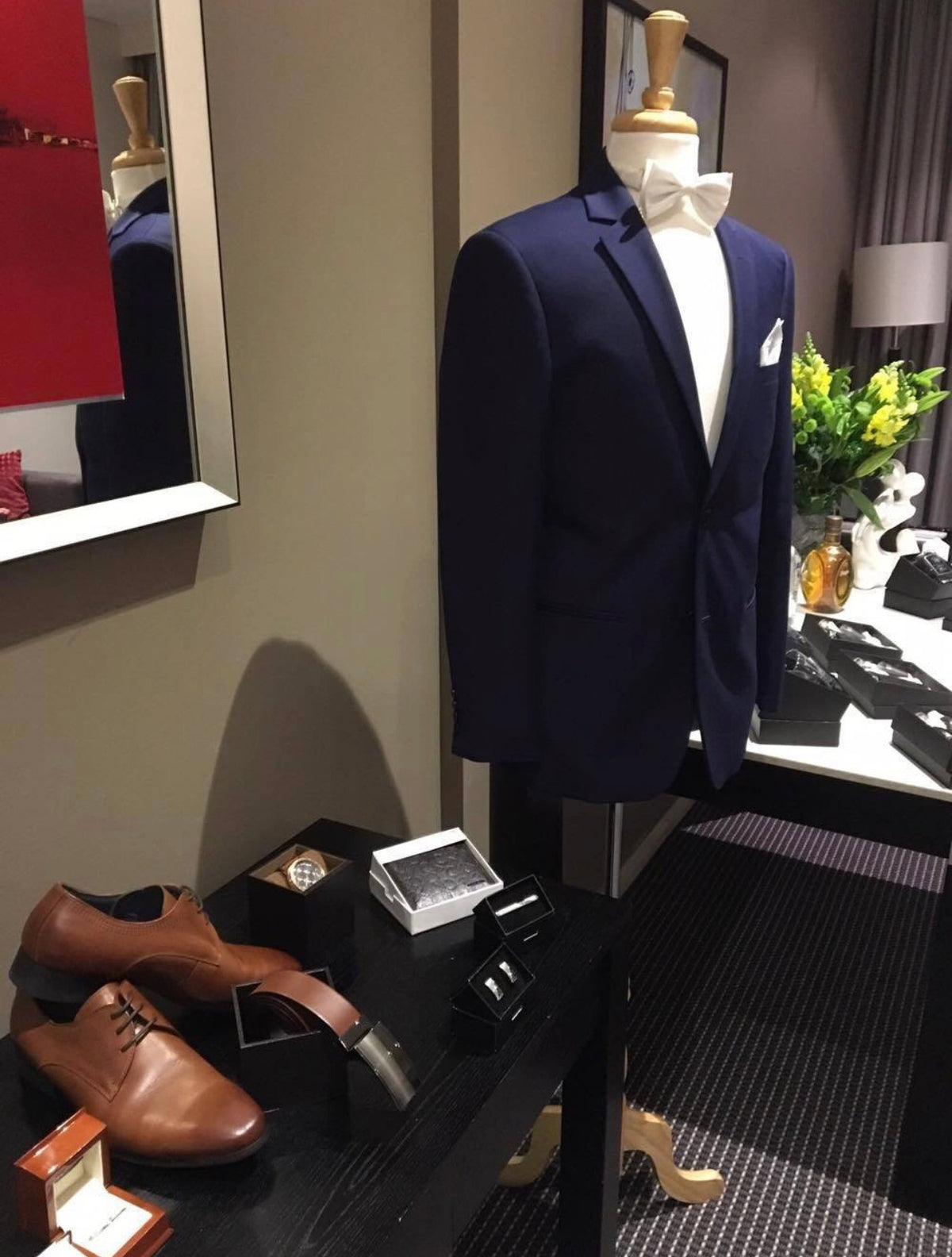 Bride & Grooms Mannequin Hire - Crystal Doll Bridal